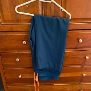 Figs Deep Reef Livingston pants in size women’s XXL.